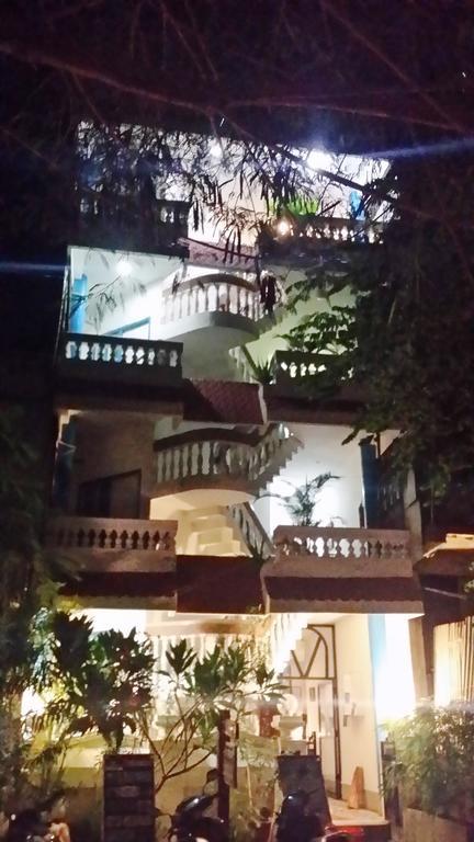 L'Escale Hotel Puducherry Zewnętrze zdjęcie