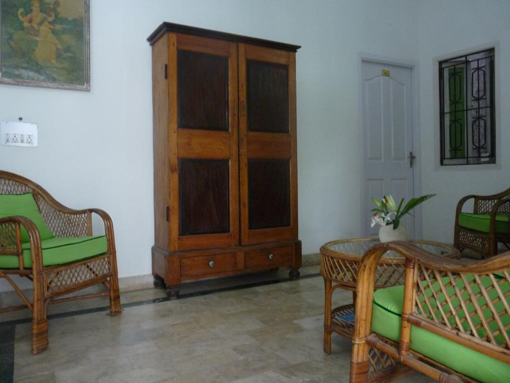 L'Escale Hotel Puducherry Zewnętrze zdjęcie