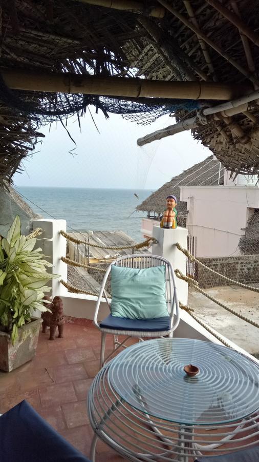 L'Escale Hotel Puducherry Zewnętrze zdjęcie